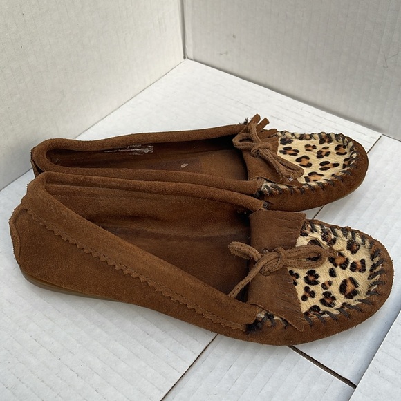 MINNETONKA Slip On Shoes - Picture 6 of 6